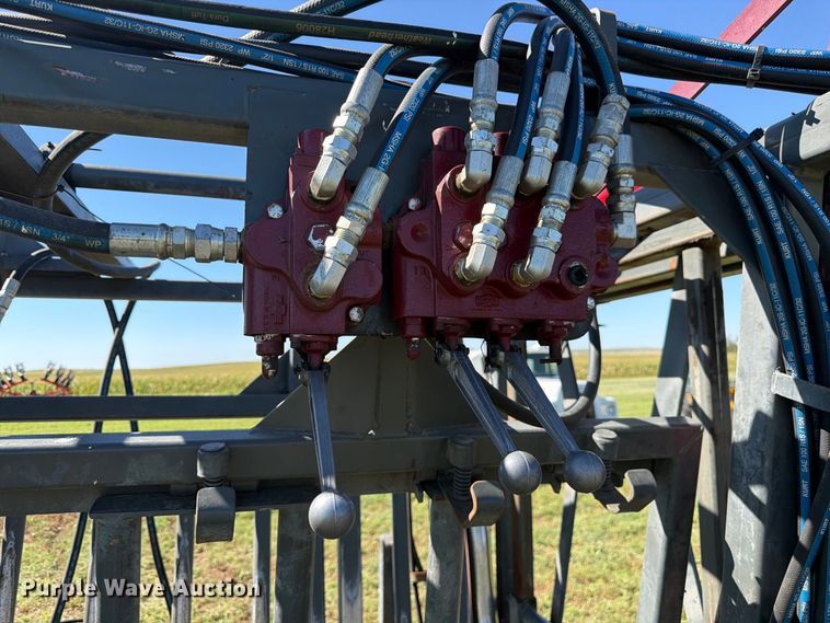 image for item EW2225 WW Livestock Systems  squeeze chute