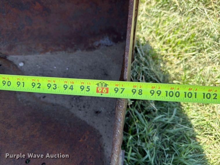 image for item EW2229 Wheel loader grapple bucket