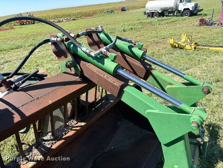 image for item EW2229 Wheel loader grapple bucket