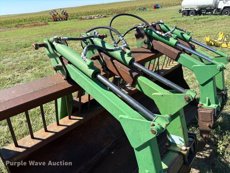 image for item EW2229 Wheel loader grapple bucket