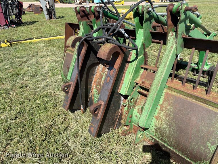 image for item EW2229 Wheel loader grapple bucket