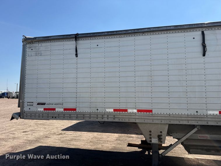 image for item EW4252 2017 Timpte grain trailer