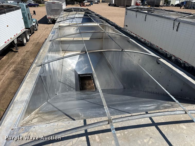 image for item EW4252 2017 Timpte grain trailer