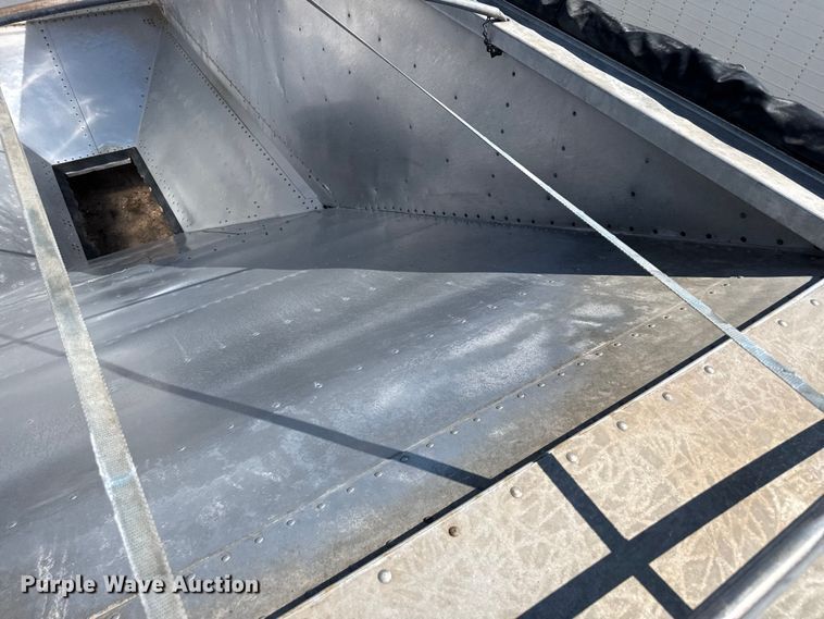 image for item EW4252 2017 Timpte grain trailer