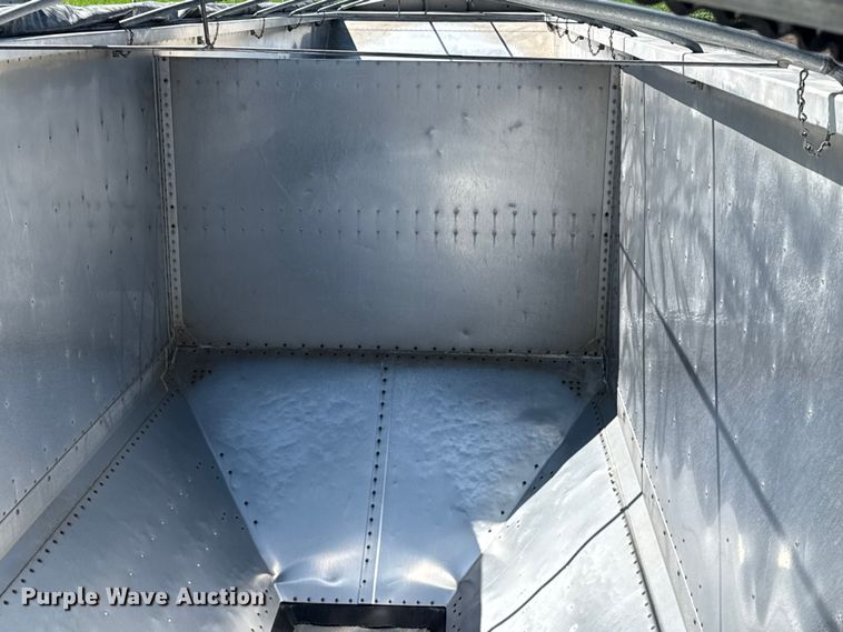 image for item EW4252 2017 Timpte grain trailer