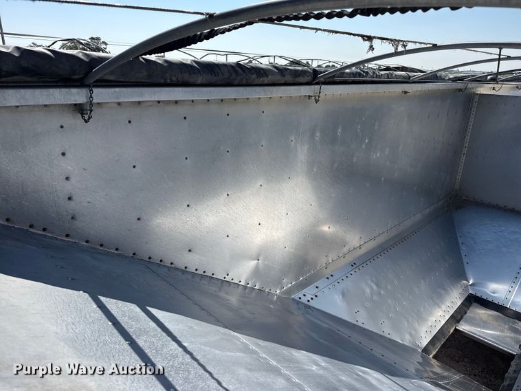 image for item EW4252 2017 Timpte grain trailer