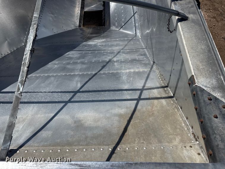 image for item EW4252 2017 Timpte grain trailer