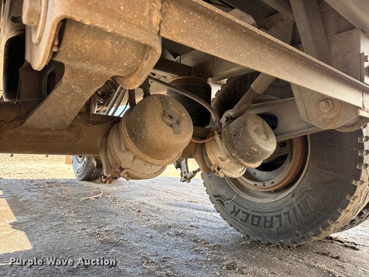 image for item EW4252 2017 Timpte grain trailer