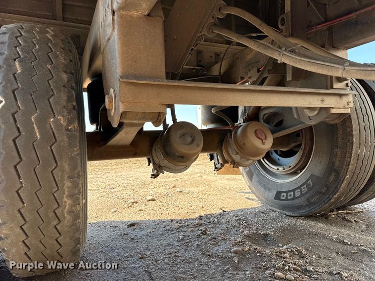 image for item EW4252 2017 Timpte grain trailer