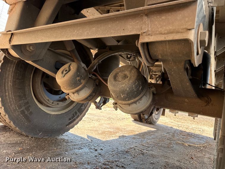 image for item EW4252 2017 Timpte grain trailer