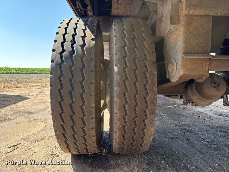 image for item EW4252 2017 Timpte grain trailer