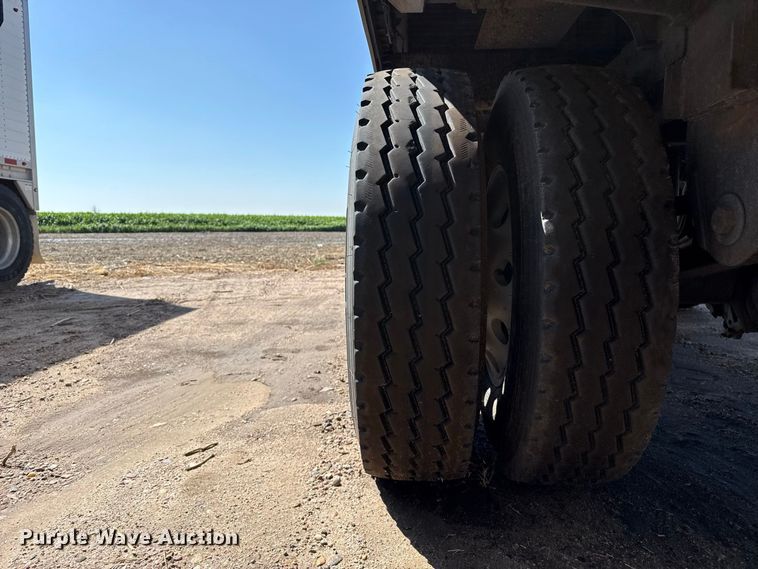image for item EW4252 2017 Timpte grain trailer