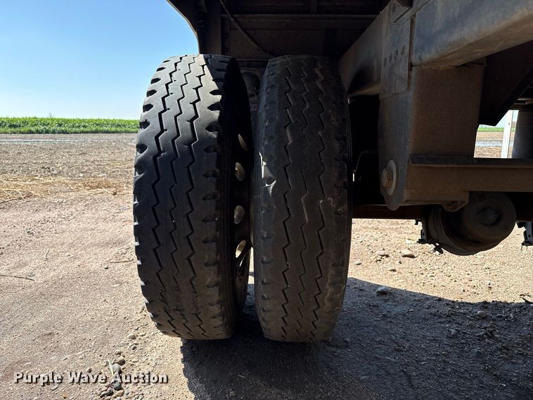 image for item EW4252 2017 Timpte grain trailer