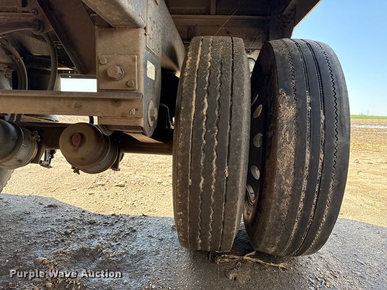 image for item EW4252 2017 Timpte grain trailer