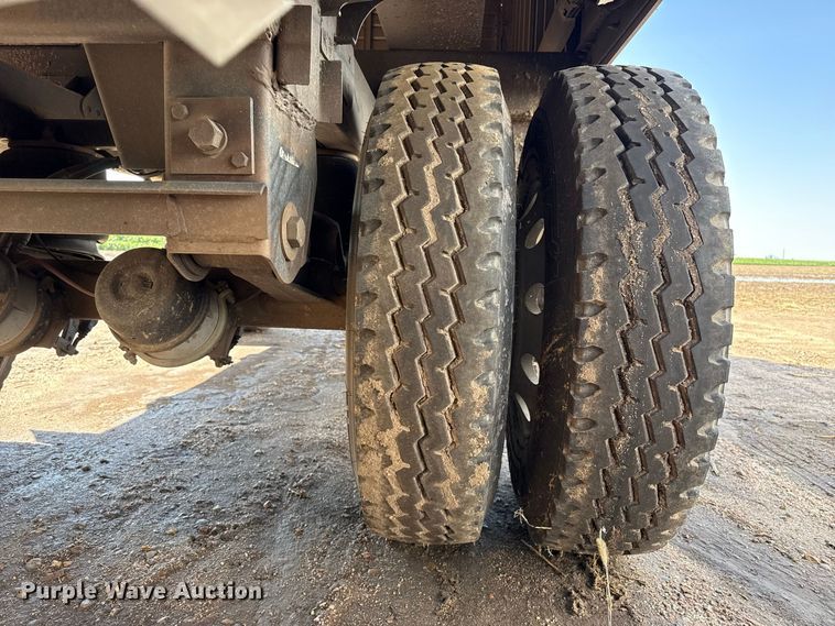 image for item EW4252 2017 Timpte grain trailer