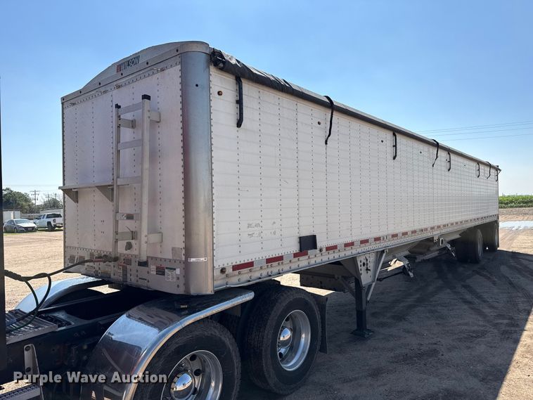 2017 Wilson DWH-650 grain trailer