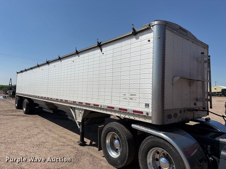 image for item EW4254 2017 Wilson DWH-650 grain trailer