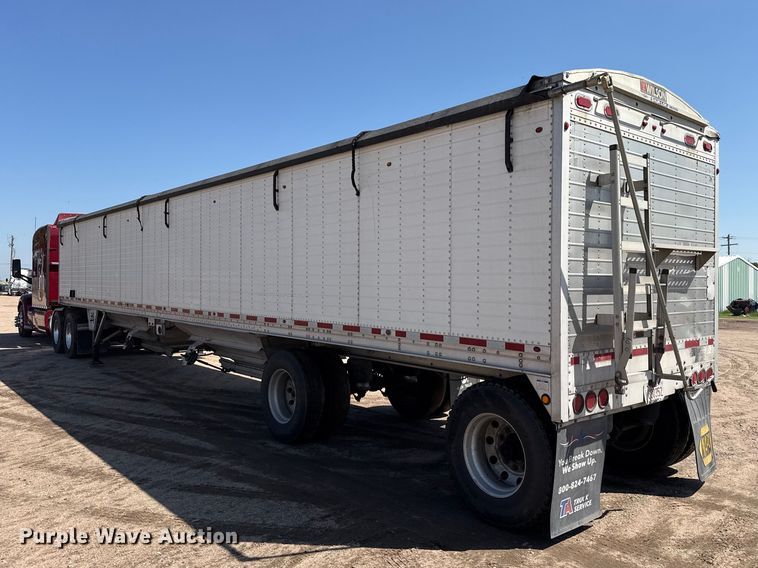 image for item EW4254 2017 Wilson DWH-650 grain trailer