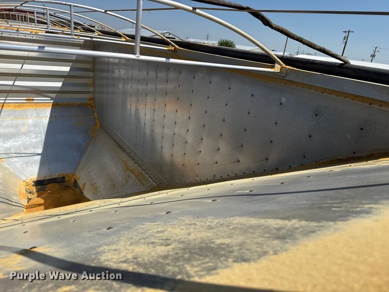 image for item EW4254 2017 Wilson DWH-650 grain trailer