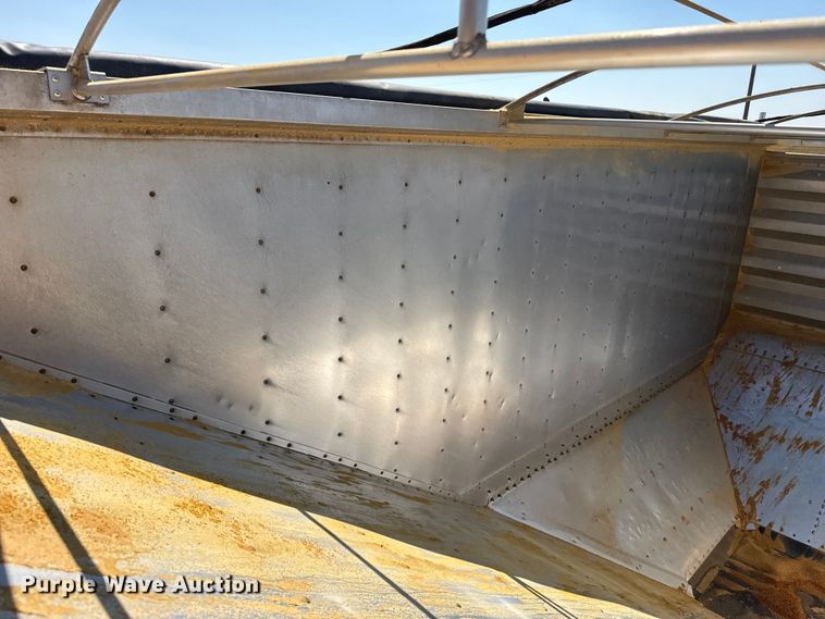 image for item EW4254 2017 Wilson DWH-650 grain trailer
