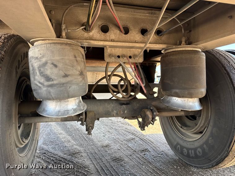 image for item EW4254 2017 Wilson DWH-650 grain trailer