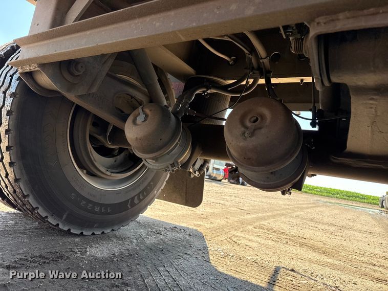 image for item EW4254 2017 Wilson DWH-650 grain trailer