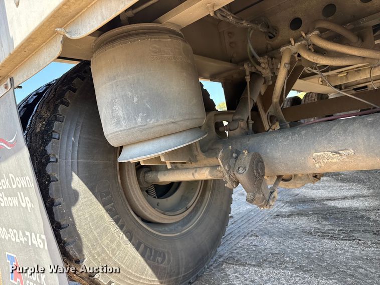 image for item EW4254 2017 Wilson DWH-650 grain trailer