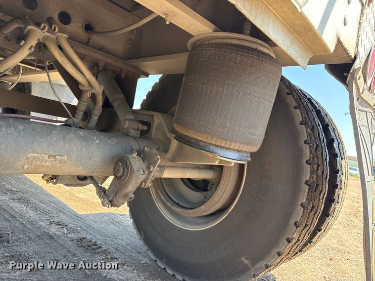image for item EW4254 2017 Wilson DWH-650 grain trailer