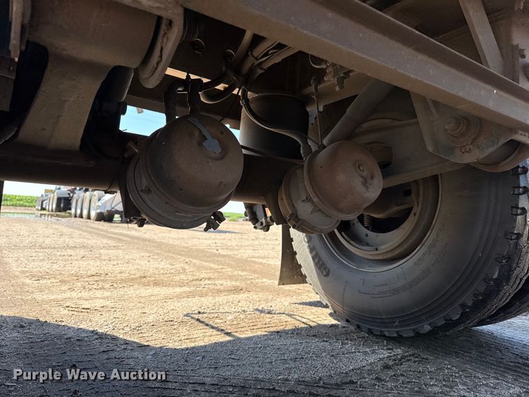 image for item EW4254 2017 Wilson DWH-650 grain trailer