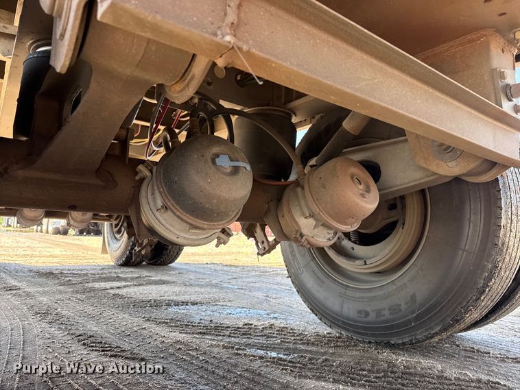 image for item EW4254 2017 Wilson DWH-650 grain trailer