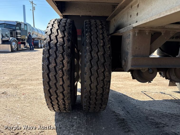 image for item EW4254 2017 Wilson DWH-650 grain trailer