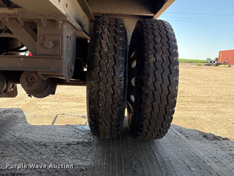 image for item EW4254 2017 Wilson DWH-650 grain trailer