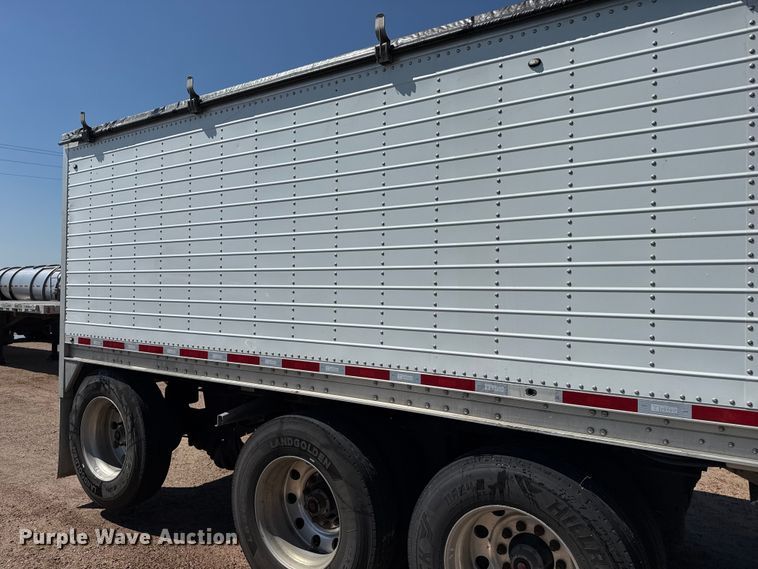 image for item EW4255 2024 Wilson DWH-750 grain trailer