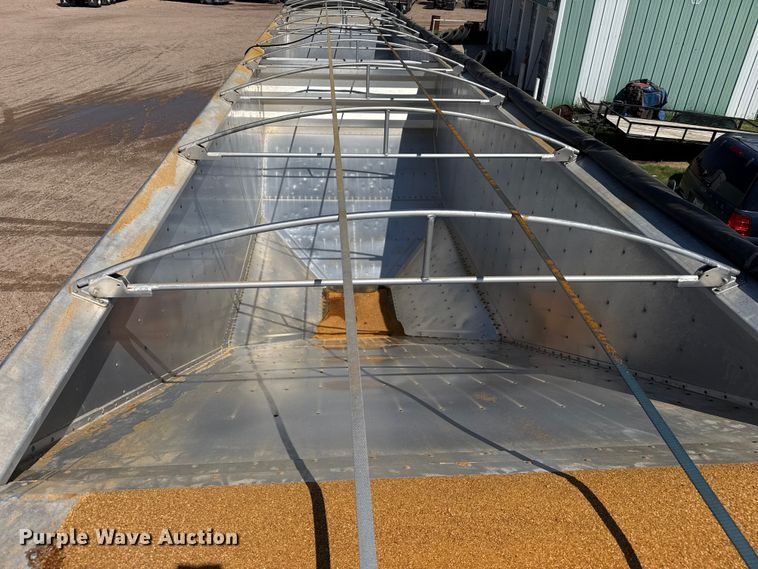 image for item EW4255 2024 Wilson DWH-750 grain trailer