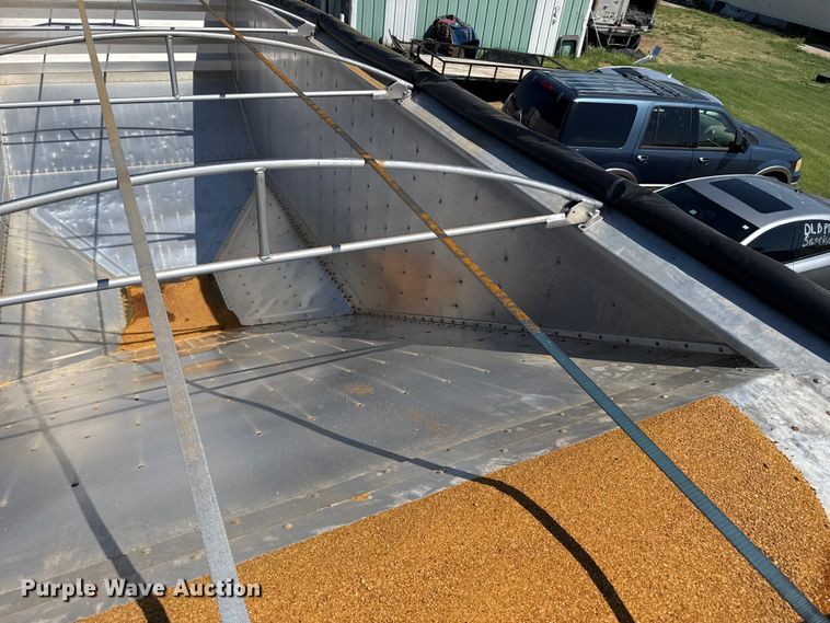 image for item EW4255 2024 Wilson DWH-750 grain trailer