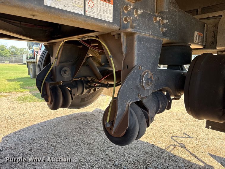image for item EW4255 2024 Wilson DWH-750 grain trailer