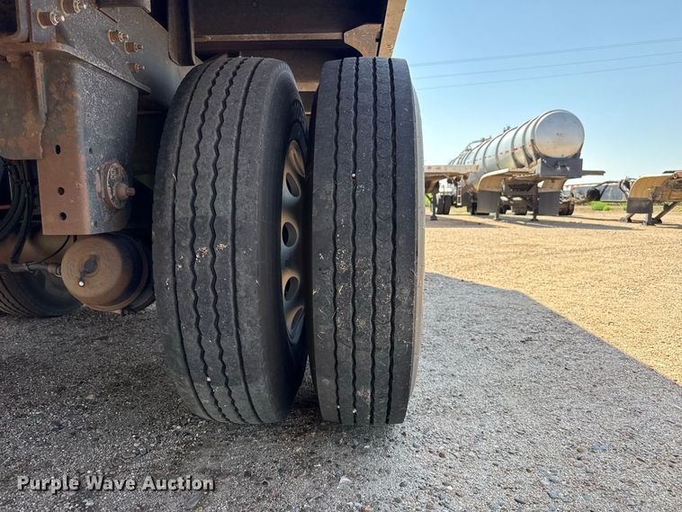 image for item EW4255 2024 Wilson DWH-750 grain trailer