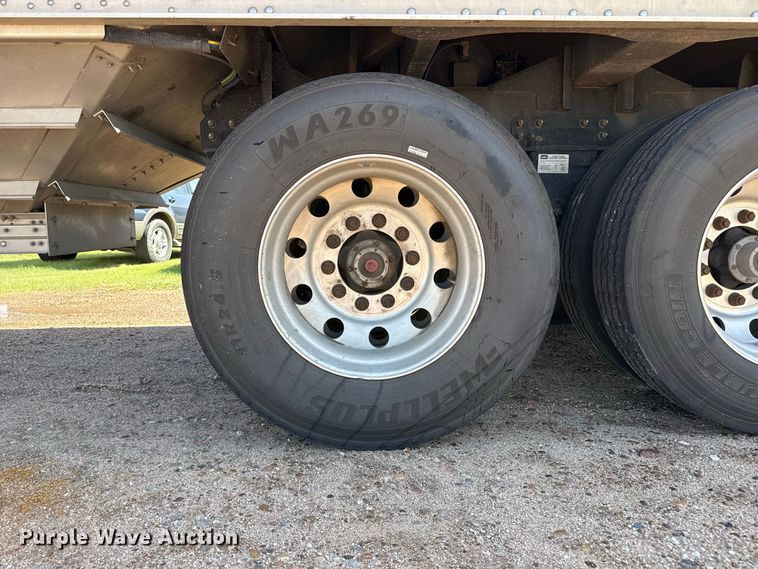 image for item EW4255 2024 Wilson DWH-750 grain trailer