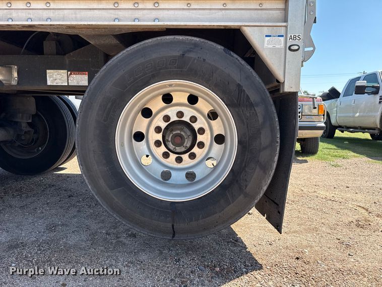 image for item EW4255 2024 Wilson DWH-750 grain trailer