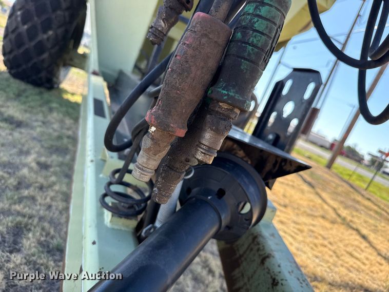 image for item EW4259 Orthman 1096 grain cart