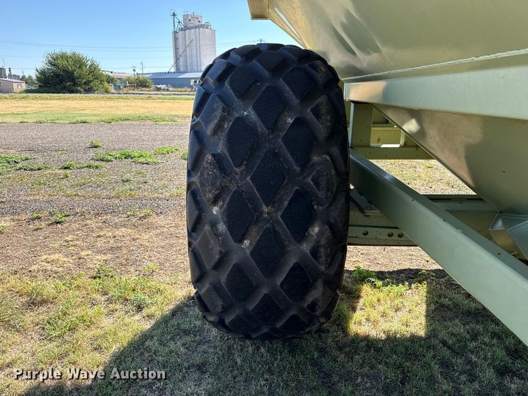 image for item EW4259 Orthman 1096 grain cart