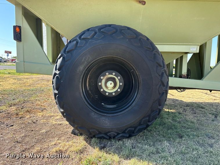 image for item EW4259 Orthman 1096 grain cart