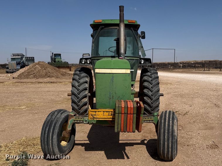 image for item EW4270 1980 John Deere 4440 tractor