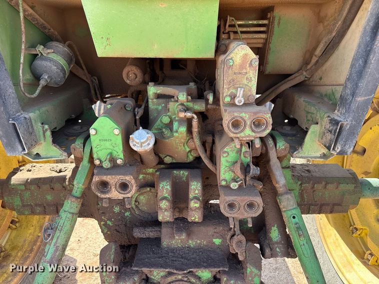 image for item EW4270 1980 John Deere 4440 tractor