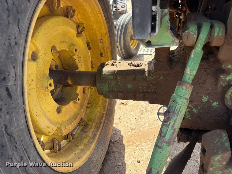 image for item EW4270 1980 John Deere 4440 tractor