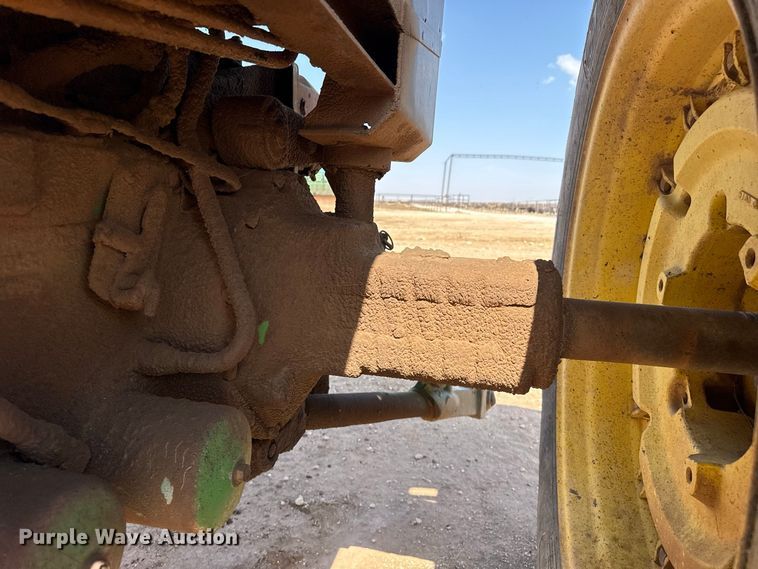 image for item EW4270 1980 John Deere 4440 tractor
