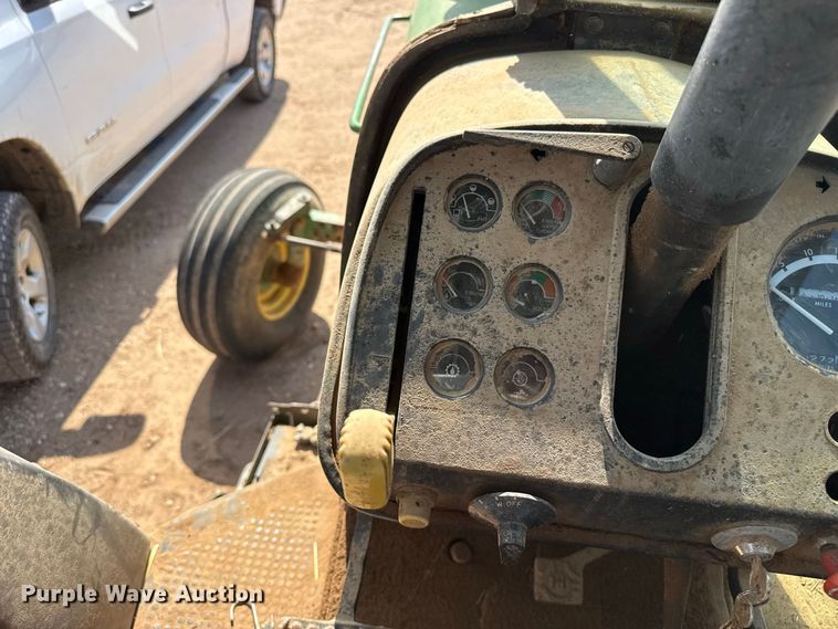 image for item EW4270 1980 John Deere 4440 tractor