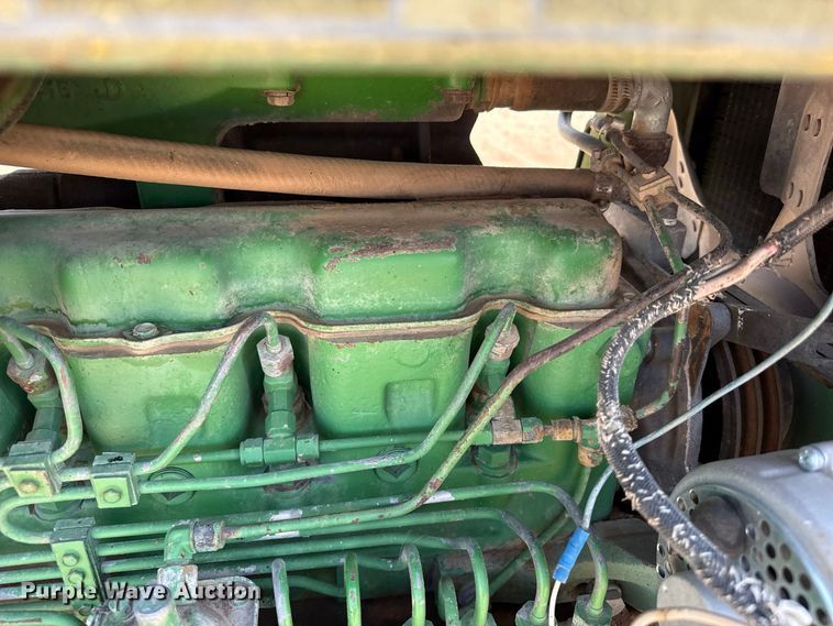image for item EW4270 1980 John Deere 4440 tractor