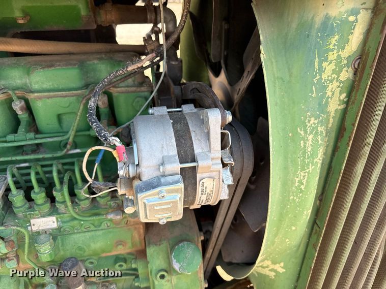 image for item EW4270 1980 John Deere 4440 tractor