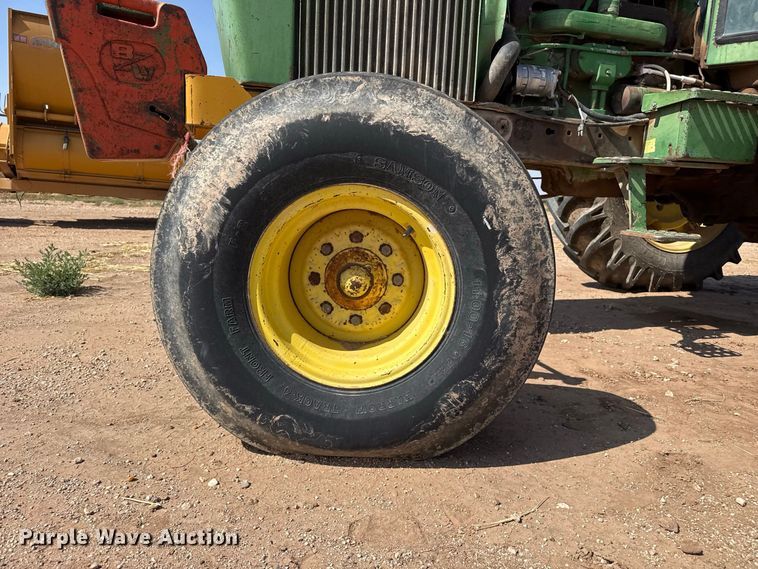 image for item EW4270 1980 John Deere 4440 tractor